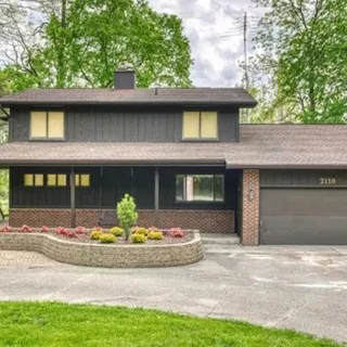 Are you curious what your home is worth in today's market?
Check out the link in my bio and see if it is time to sell or